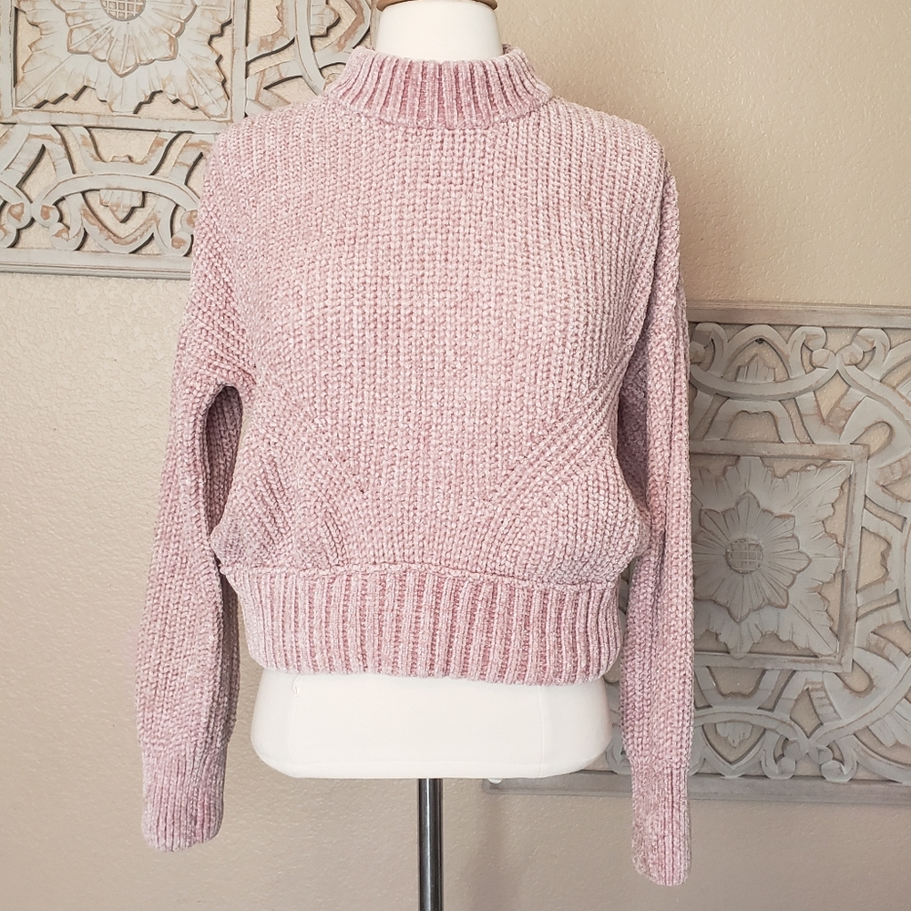 CREW-NECK SWEATER